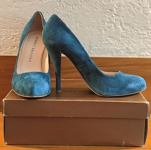 Aubrey Brooke Teal Suede Pumps